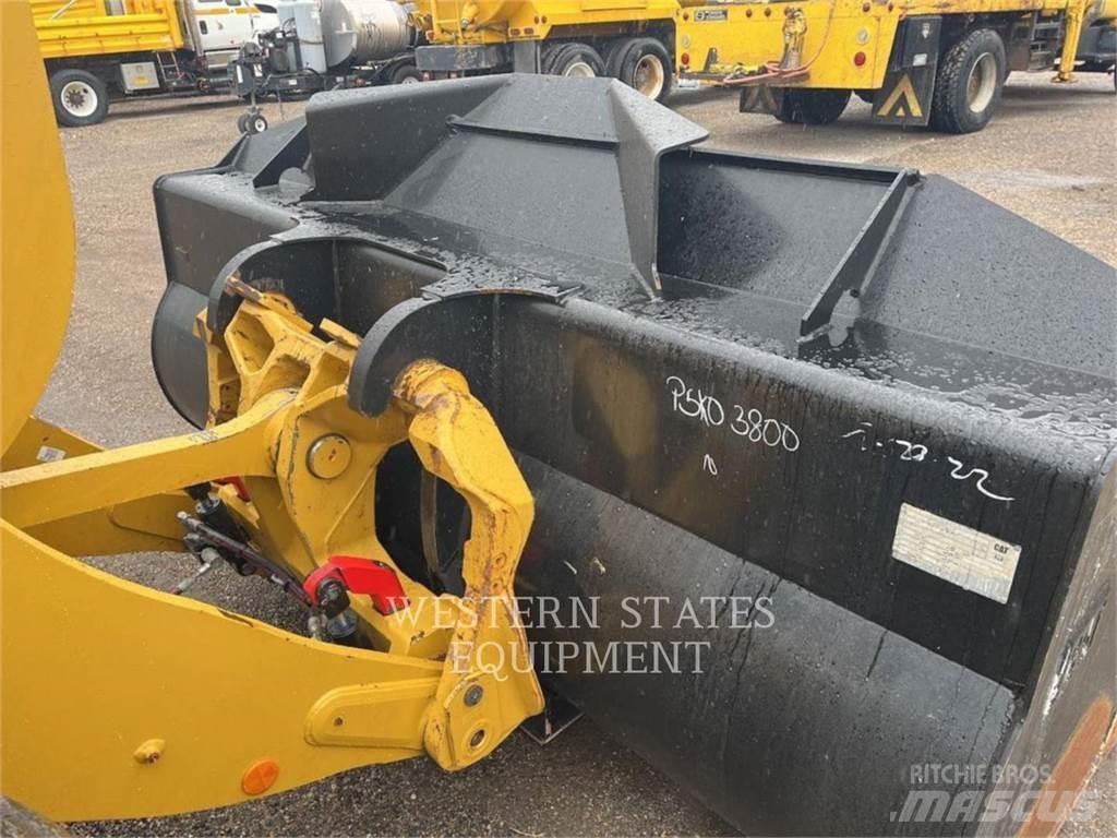 CAT 938M Kolesni nakladalci