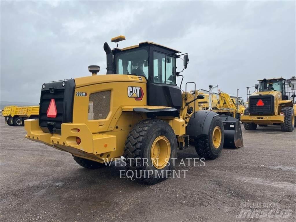 CAT 938M Kolesni nakladalci