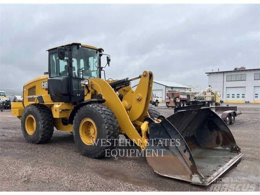 CAT 938M Kolesni nakladalci