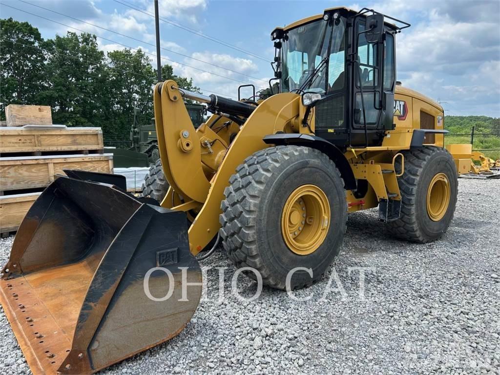 CAT 938M Kolesni nakladalci