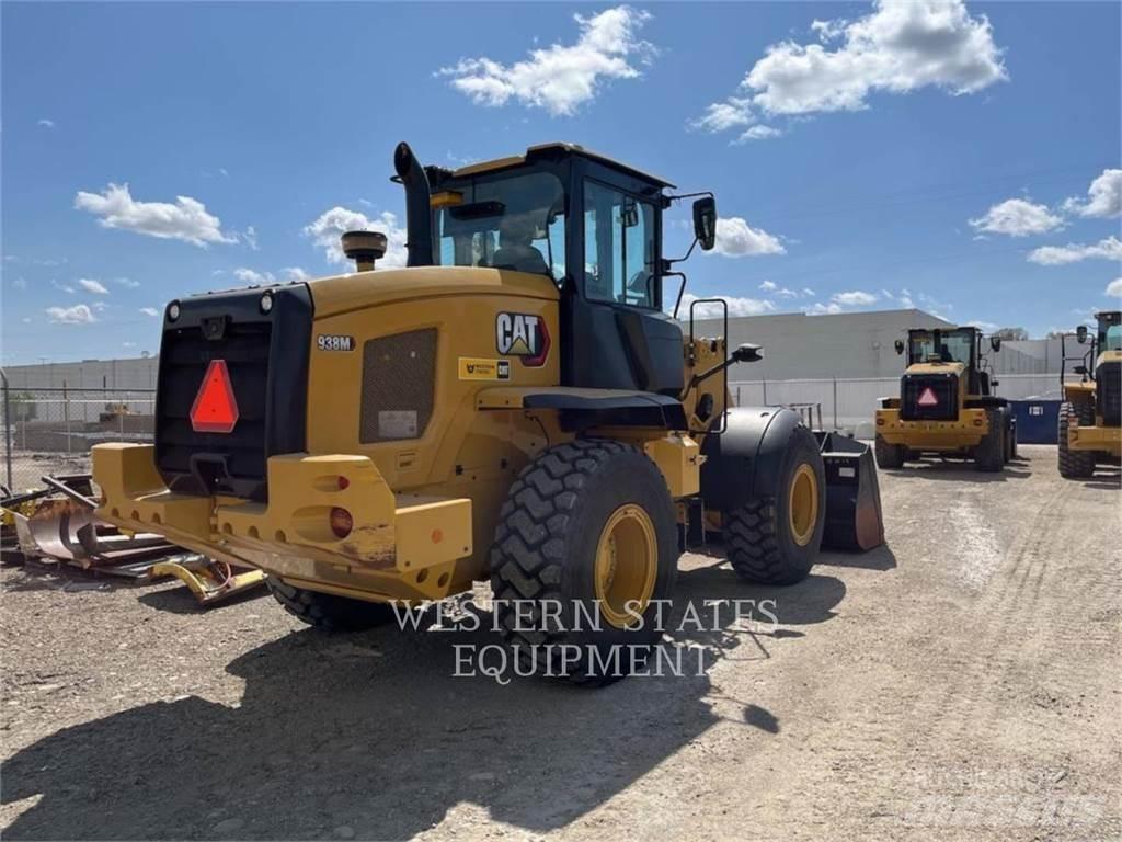 CAT 938M Kolesni nakladalci