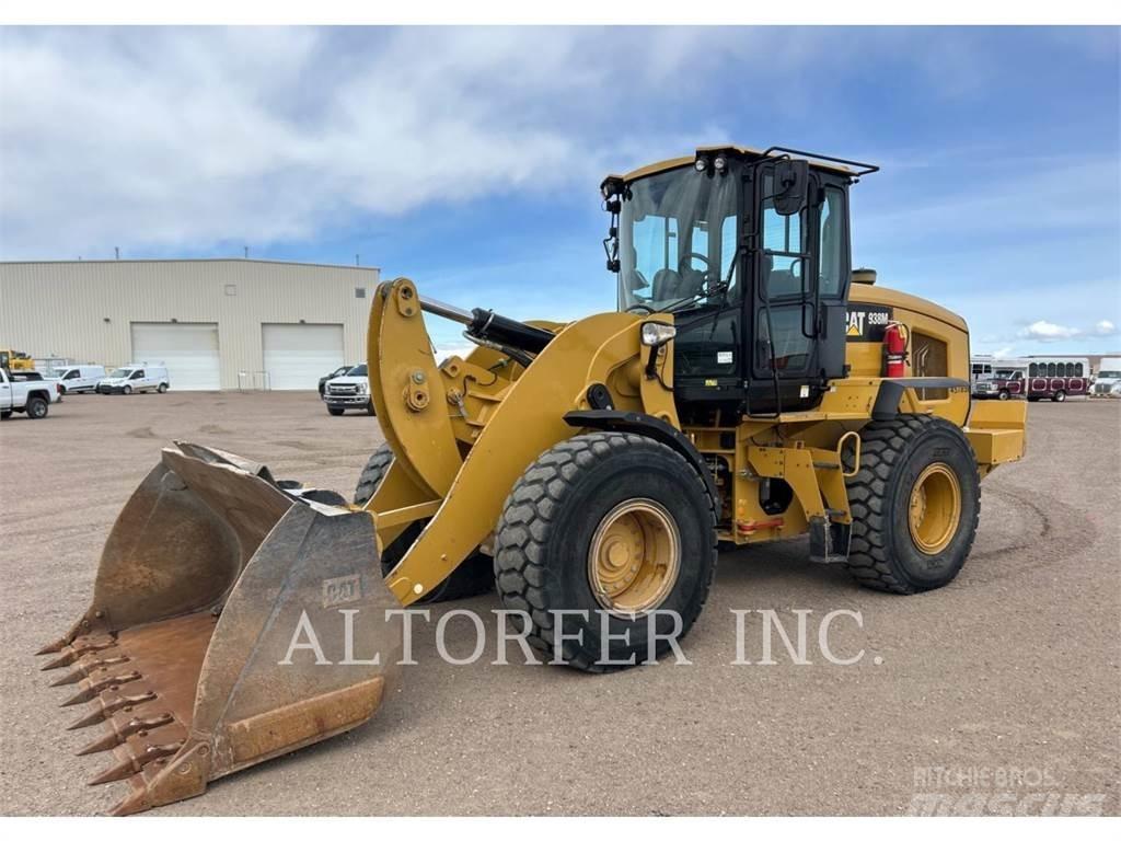 CAT 938M Kolesni nakladalci