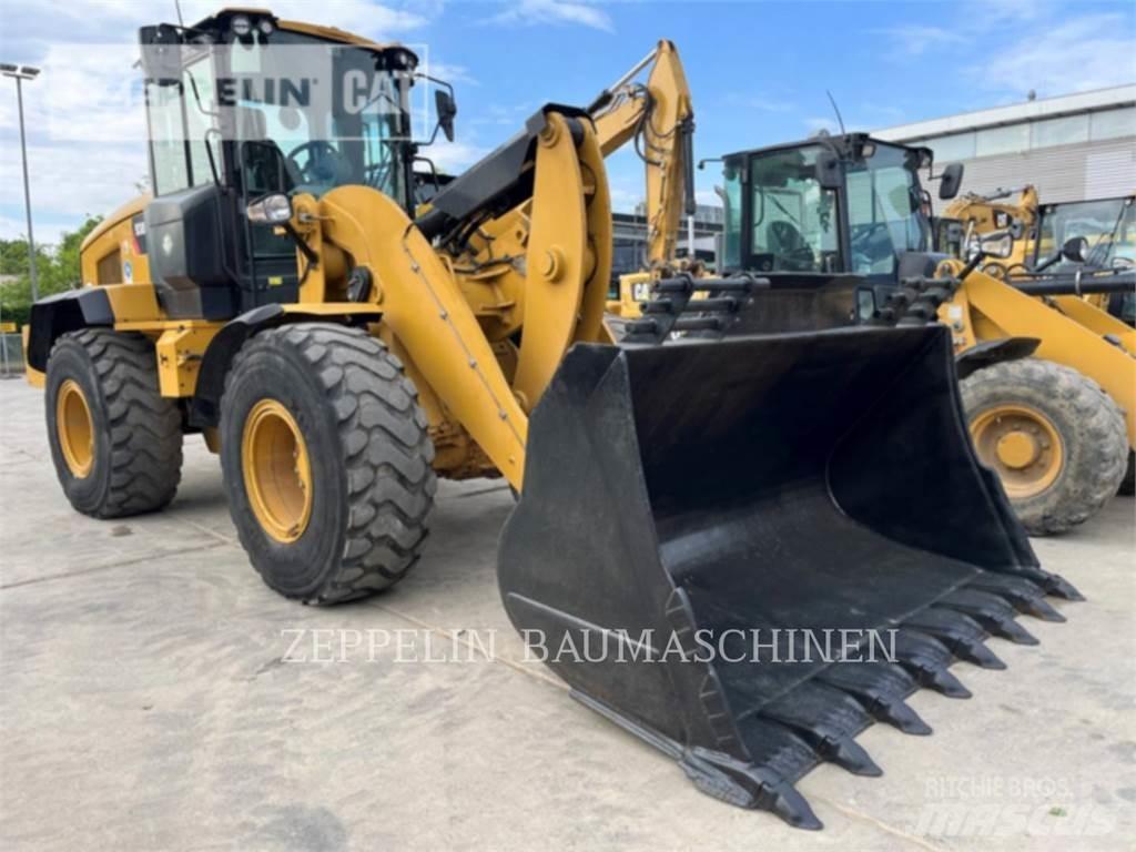 CAT 938M Kolesni nakladalci