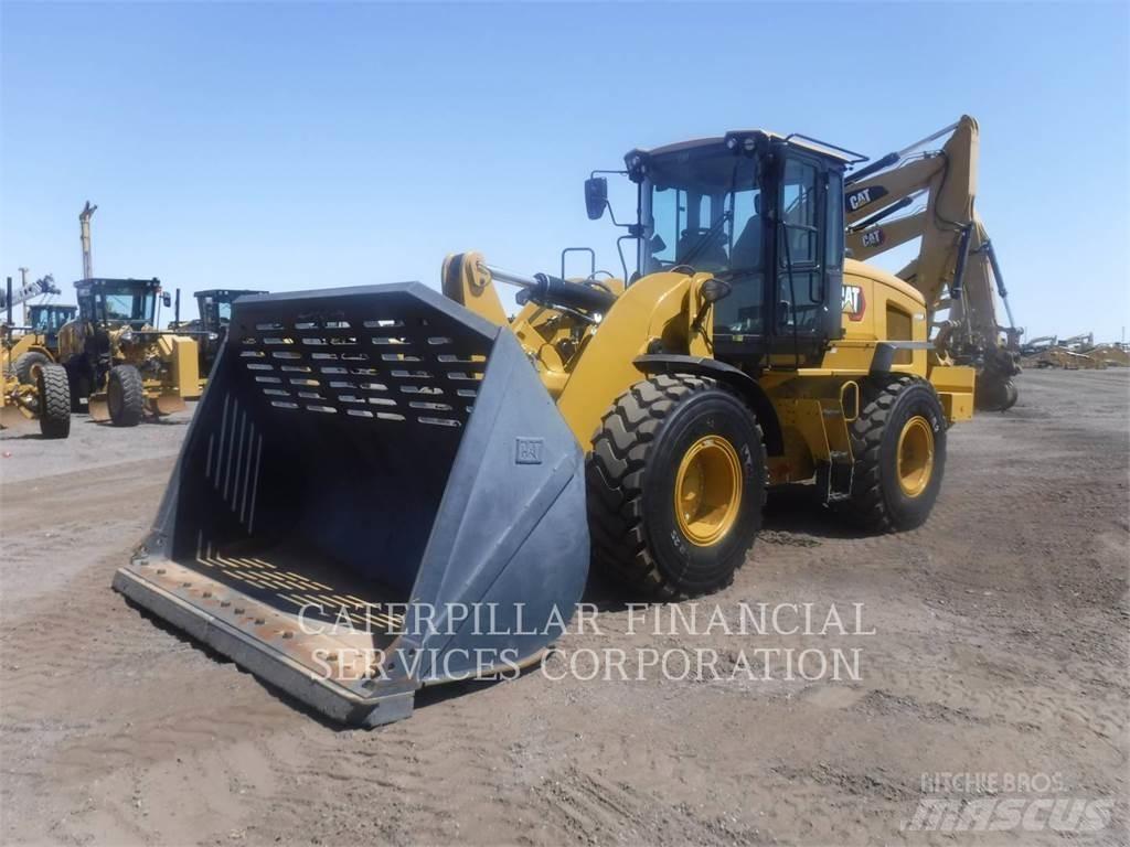 CAT 938M Kolesni nakladalci