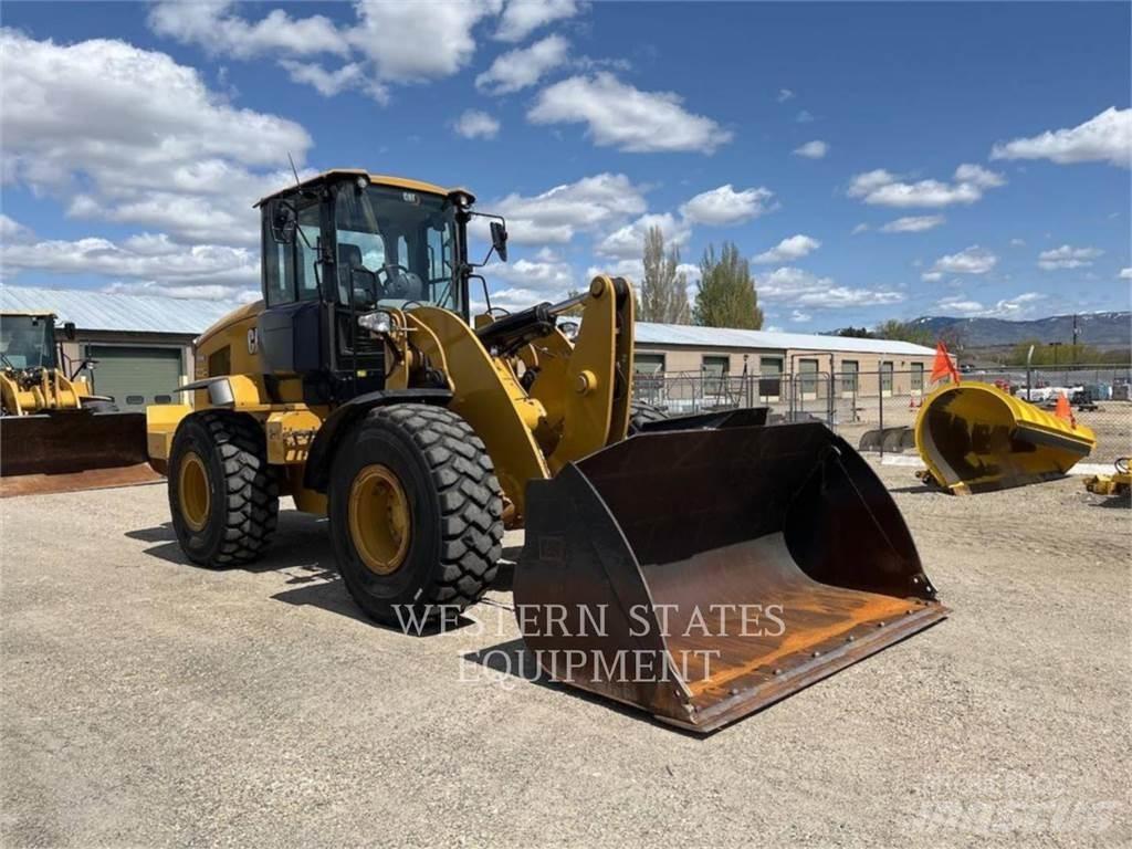 CAT 938M Kolesni nakladalci