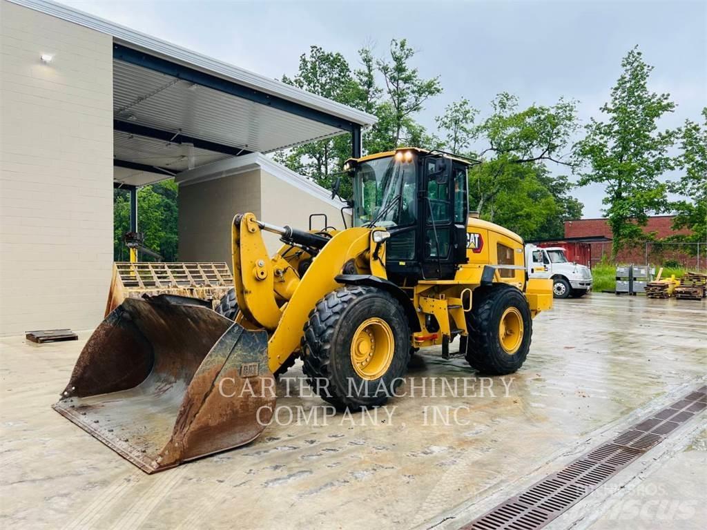 CAT 938M Kolesni nakladalci