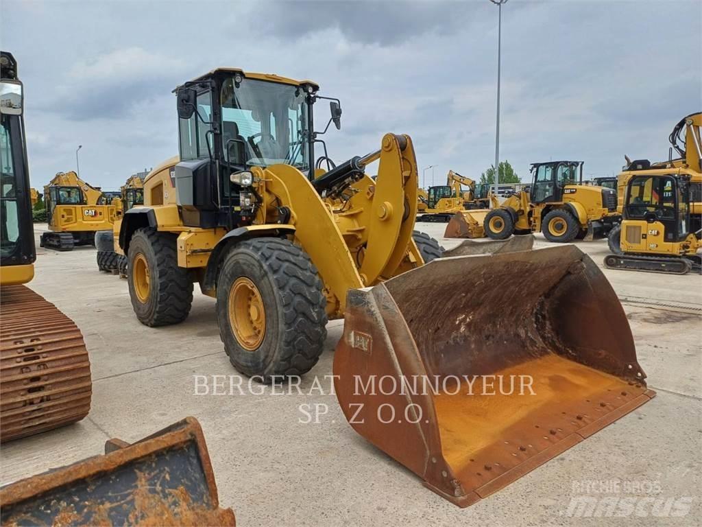 CAT 938M Kolesni nakladalci