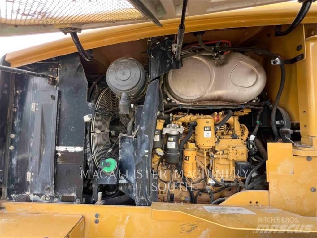 CAT 938M Kolesni nakladalci