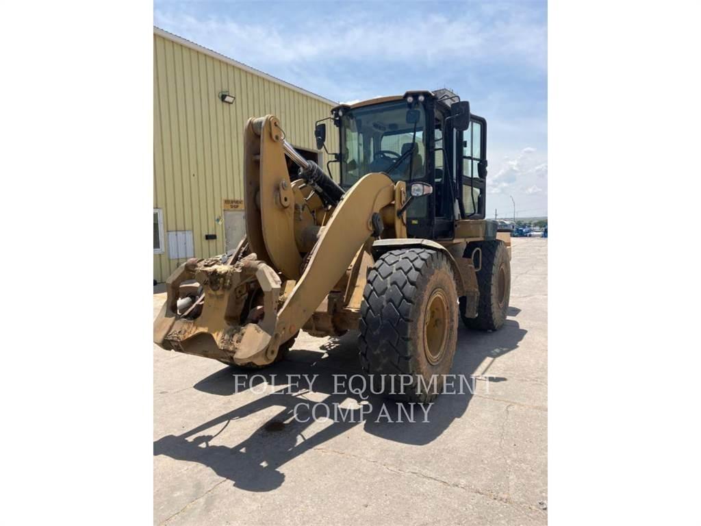 CAT 938M Kolesni nakladalci