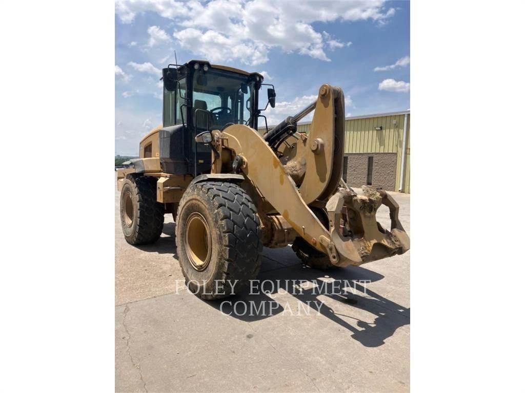 CAT 938M Kolesni nakladalci