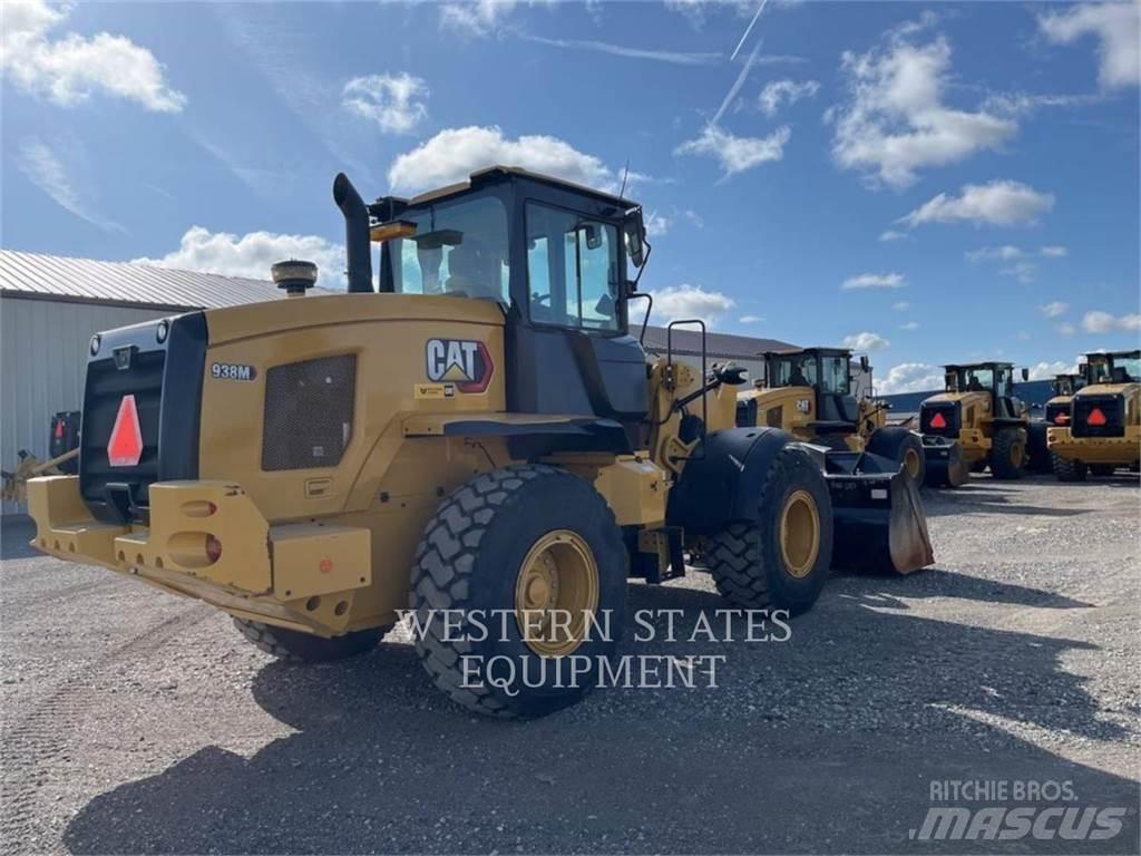 CAT 938M Kolesni nakladalci