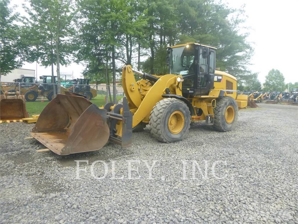 CAT 938M Kolesni nakladalci