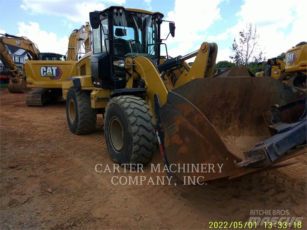 CAT 938M Kolesni nakladalci