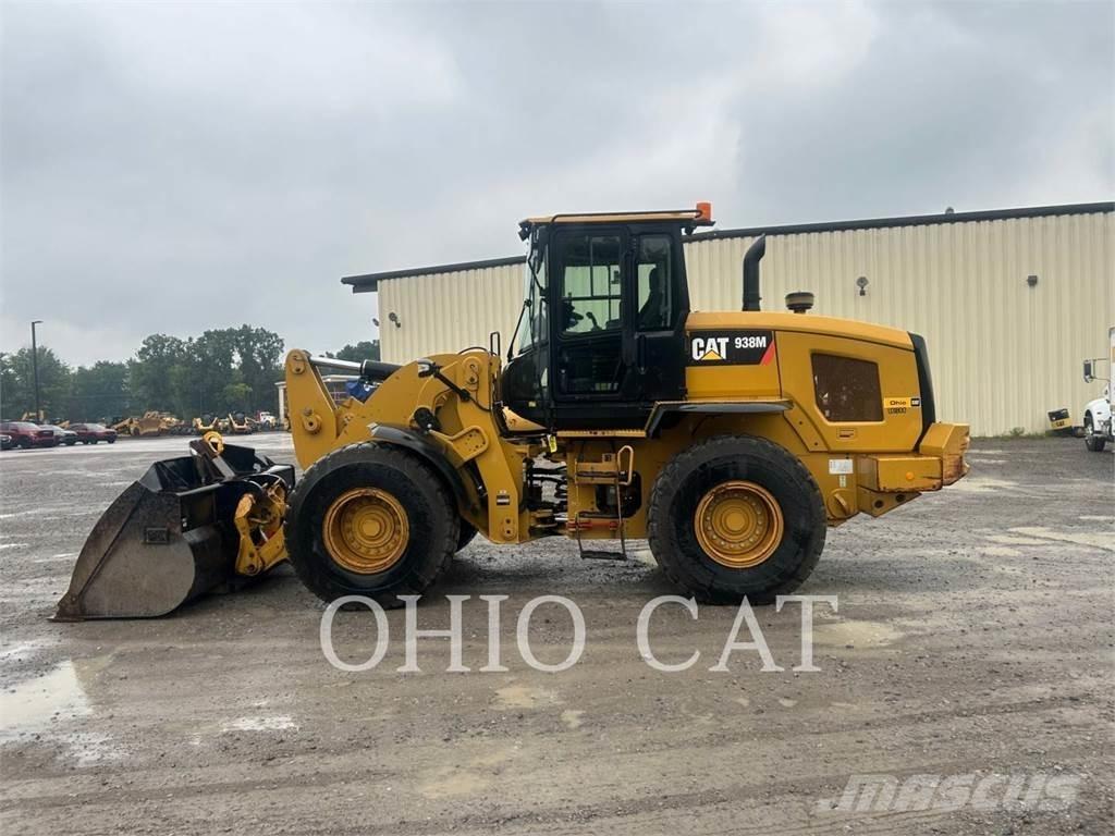 CAT 938M Kolesni nakladalci