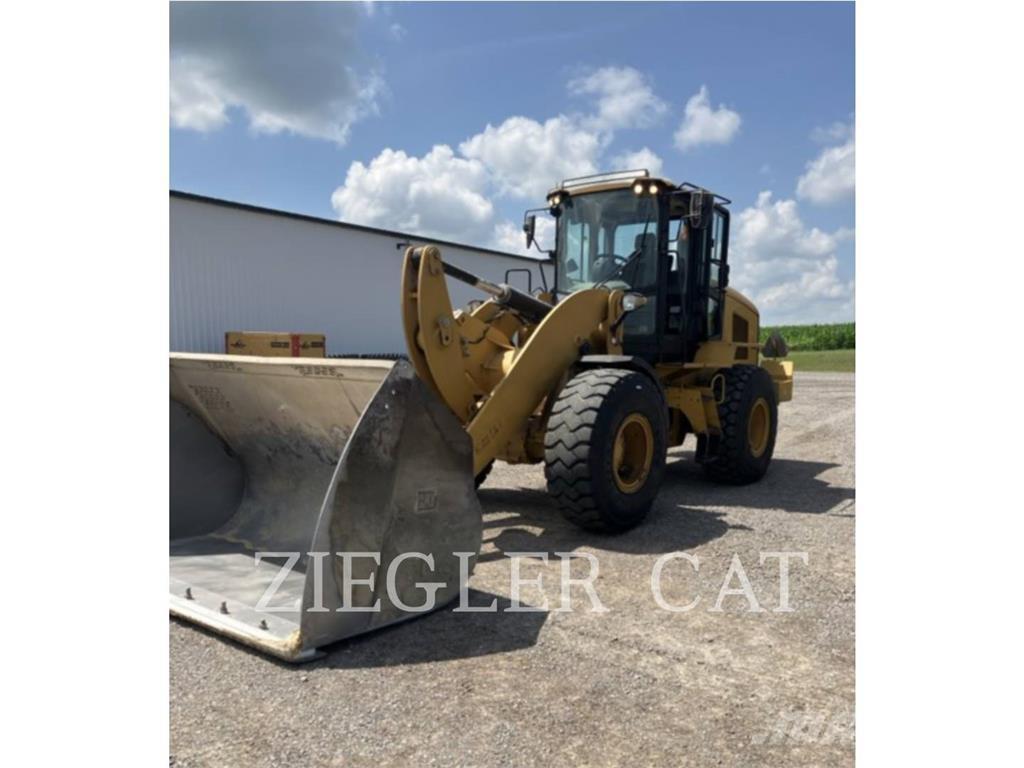 CAT 938M Kolesni nakladalci