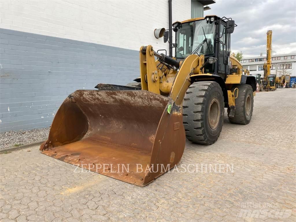 CAT 938M Kolesni nakladalci