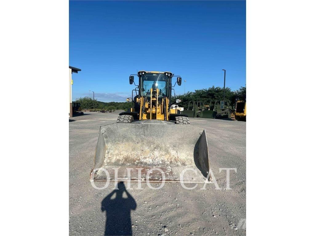 CAT 938M Kolesni nakladalci