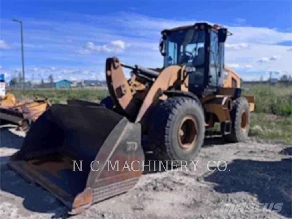 CAT 938M Kolesni nakladalci