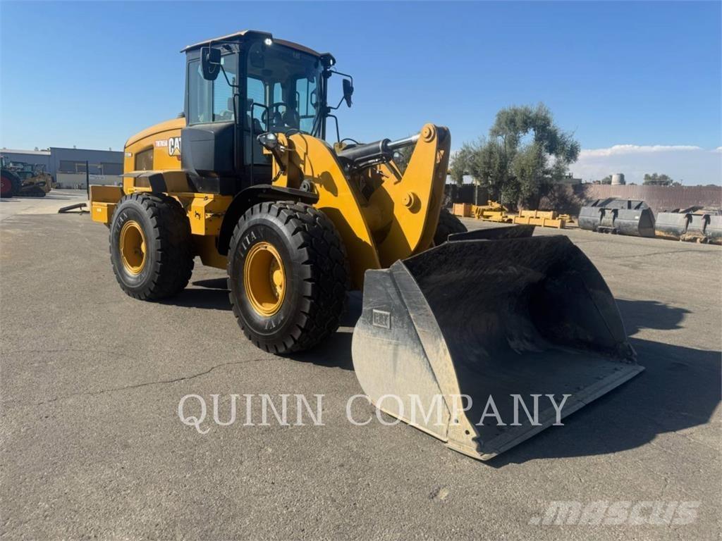 CAT 938M Kolesni nakladalci