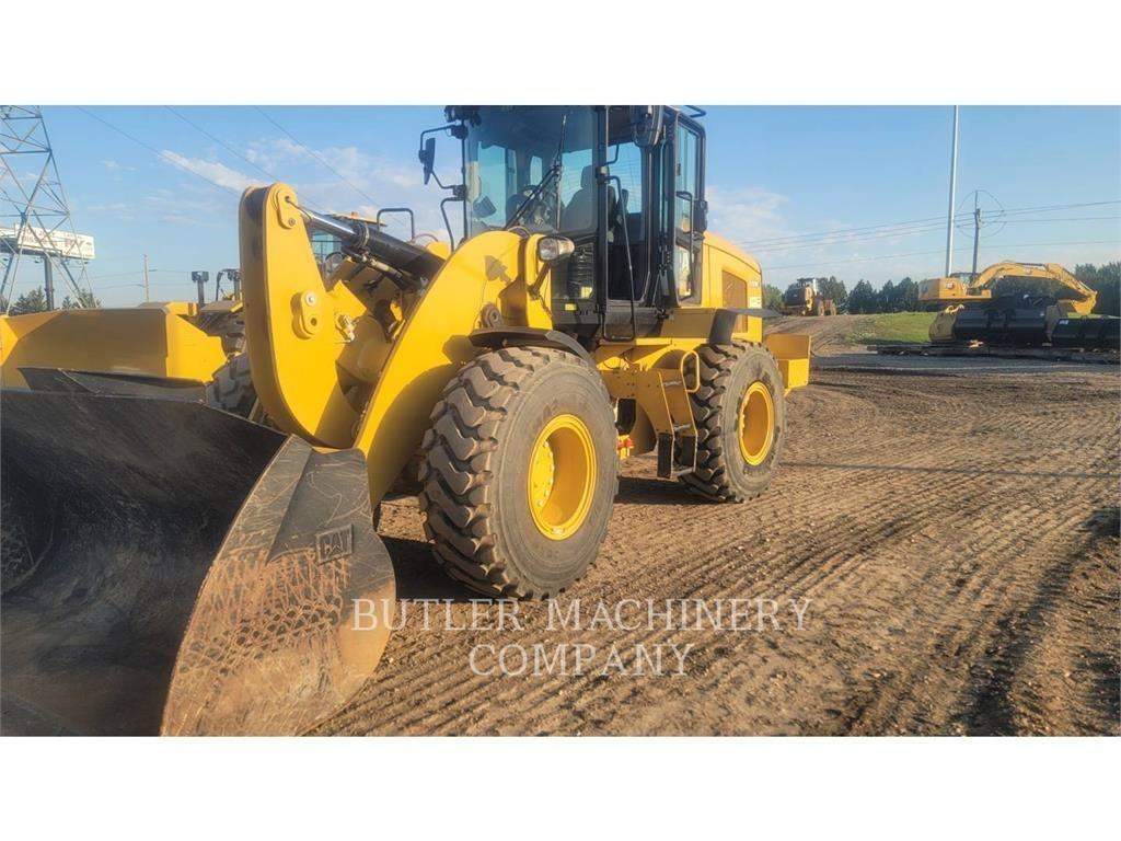 CAT 938M Kolesni nakladalci