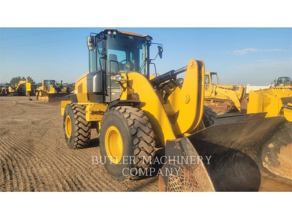 CAT 938M Kolesni nakladalci