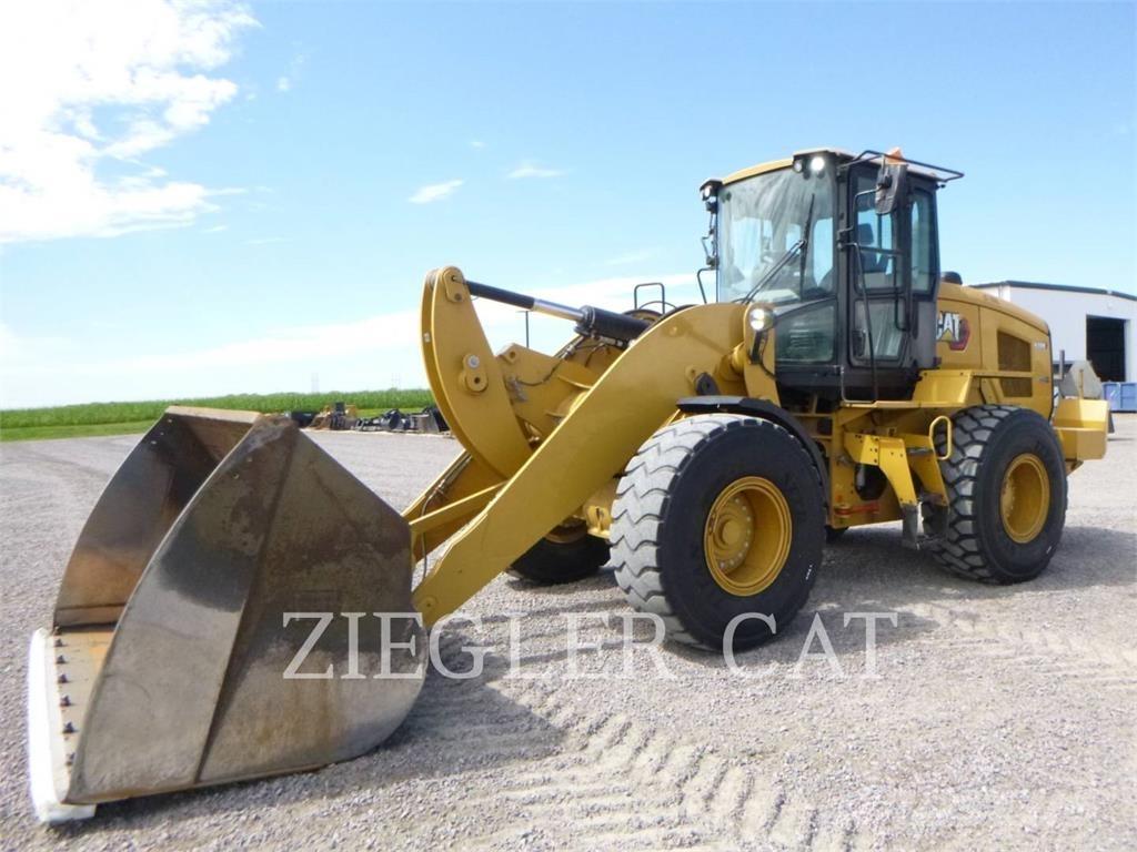 CAT 938M Kolesni nakladalci
