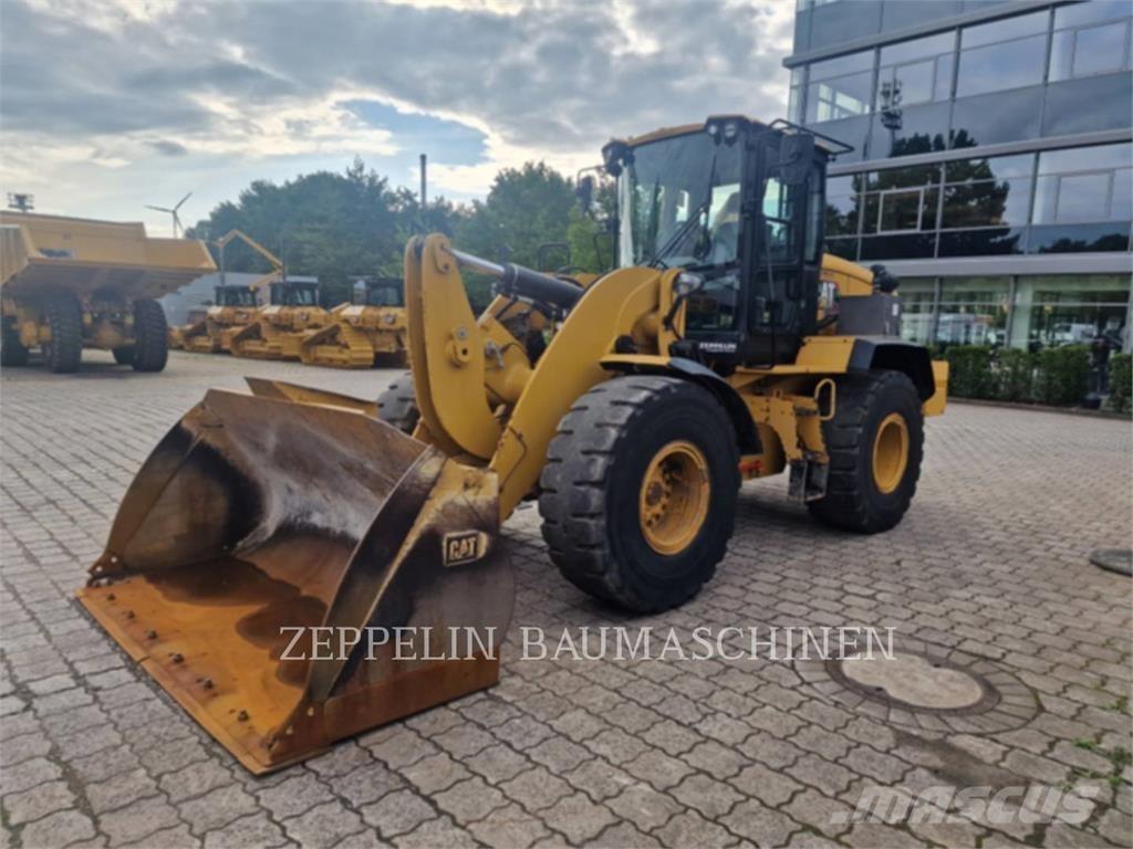 CAT 938M Kolesni nakladalci