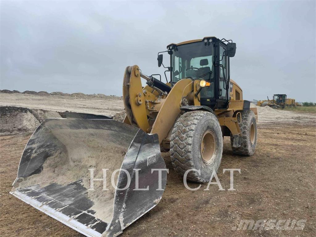 CAT 938M Kolesni nakladalci