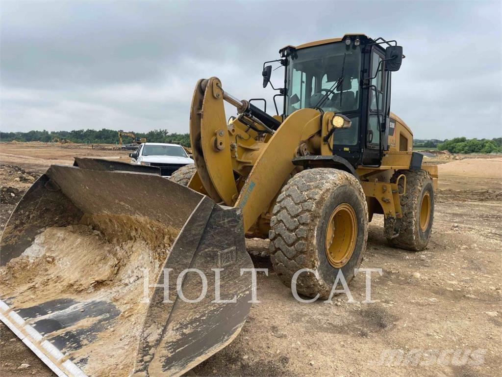 CAT 938M Kolesni nakladalci