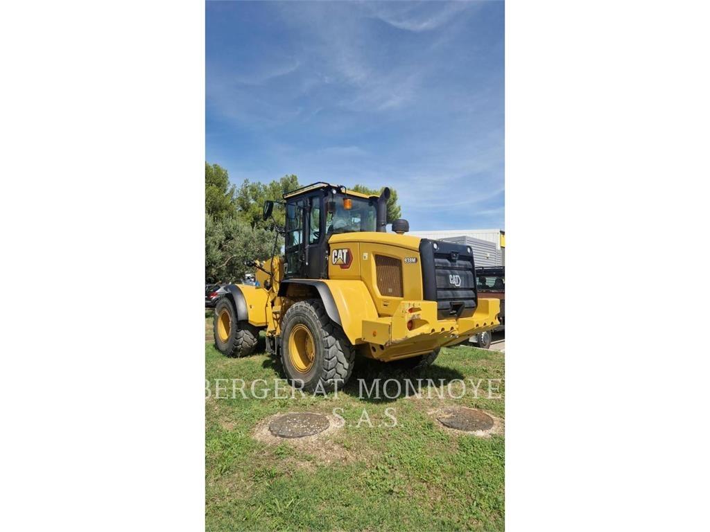 CAT 938M Kolesni nakladalci