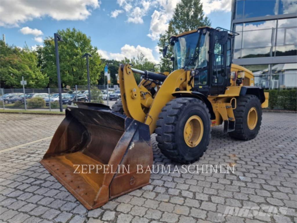 CAT 938M Kolesni nakladalci