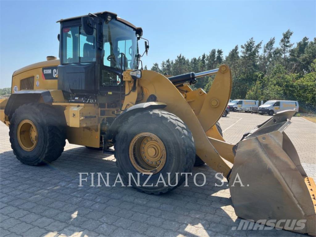 CAT 938M Kolesni nakladalci