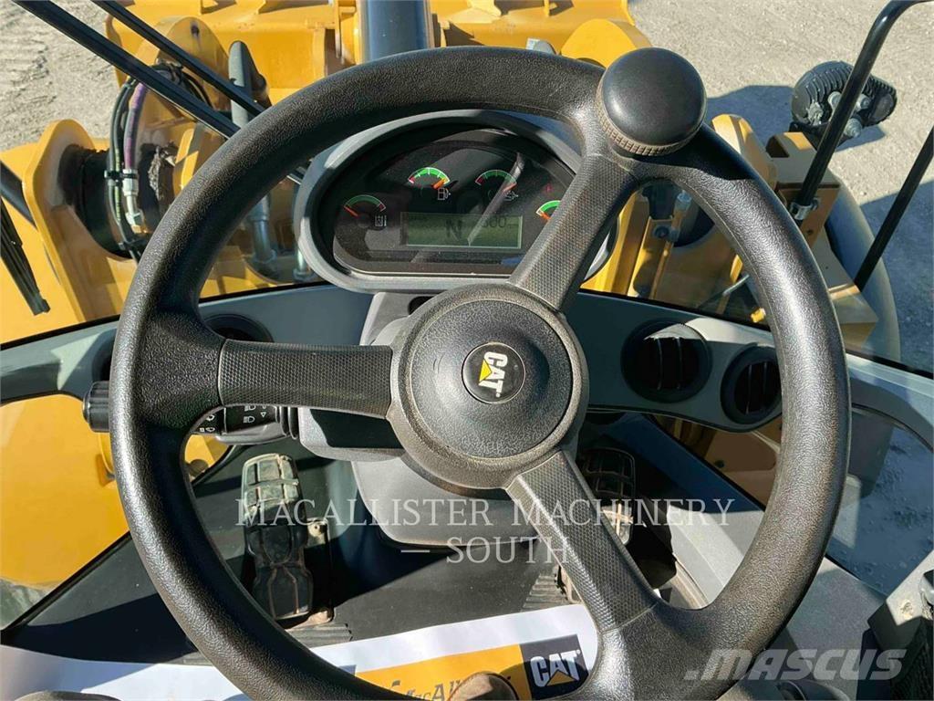 CAT 938M Kolesni nakladalci