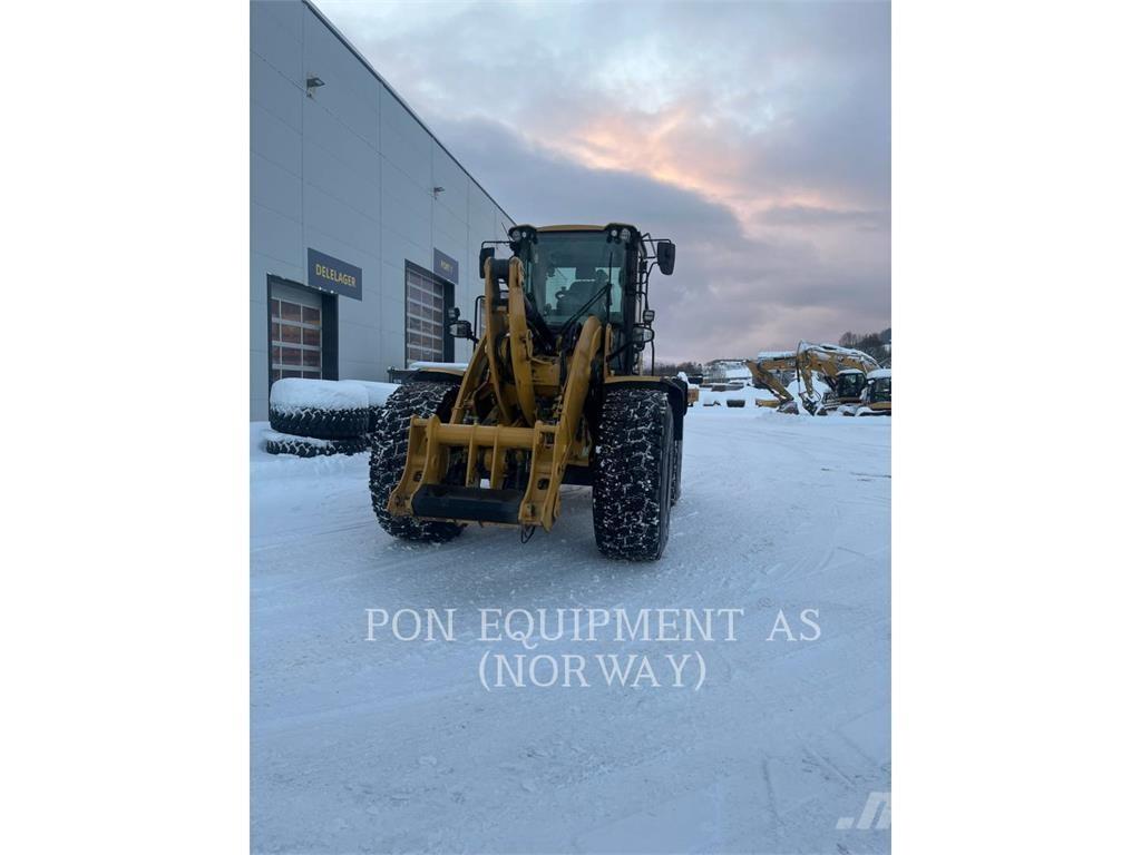 CAT 938M Kolesni nakladalci