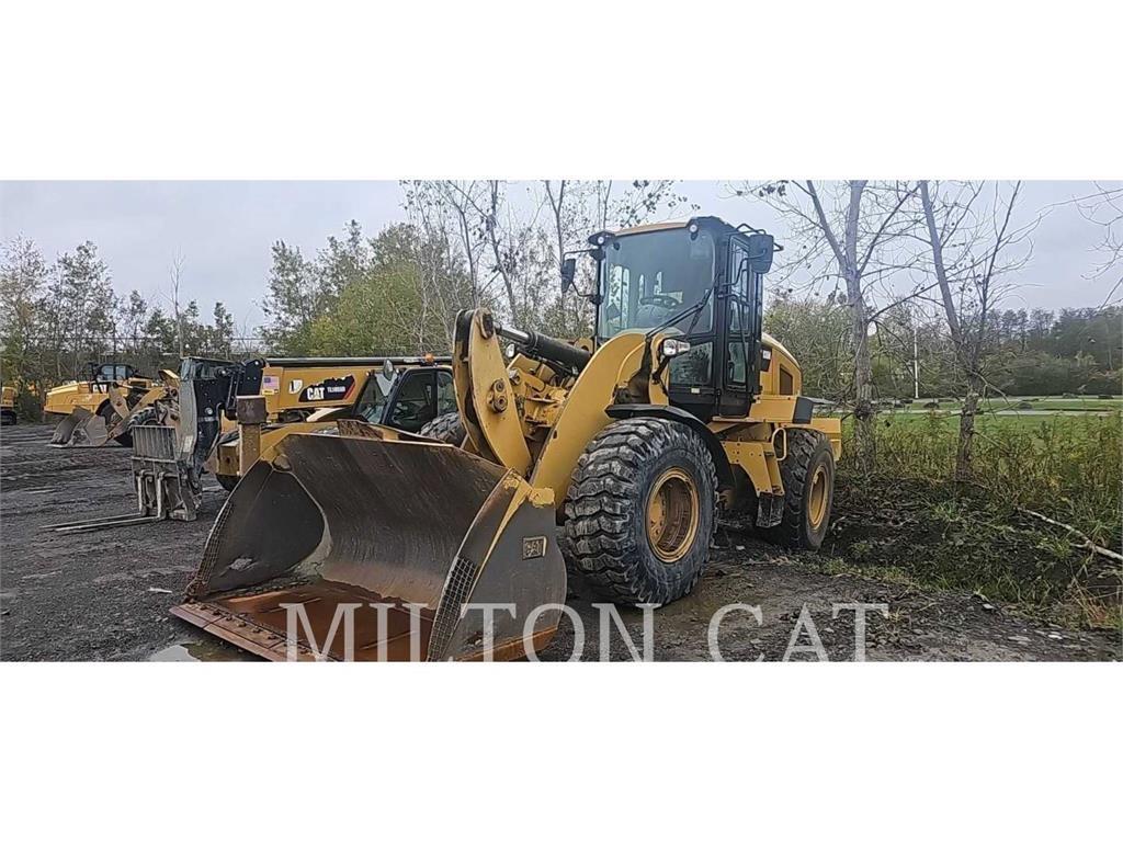 CAT 938M Kolesni nakladalci