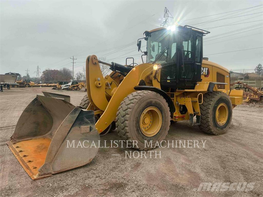 CAT 938M Kolesni nakladalci