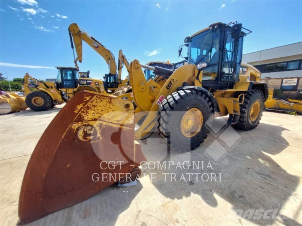 CAT 938M Kolesni nakladalci