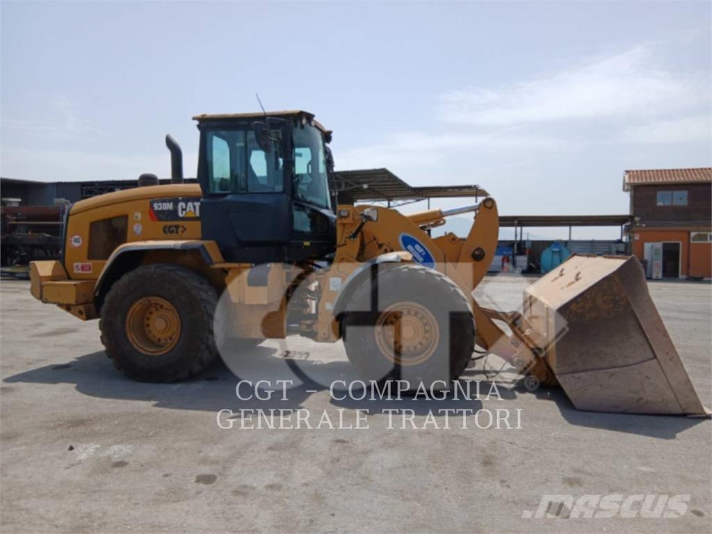 CAT 938M Kolesni nakladalci