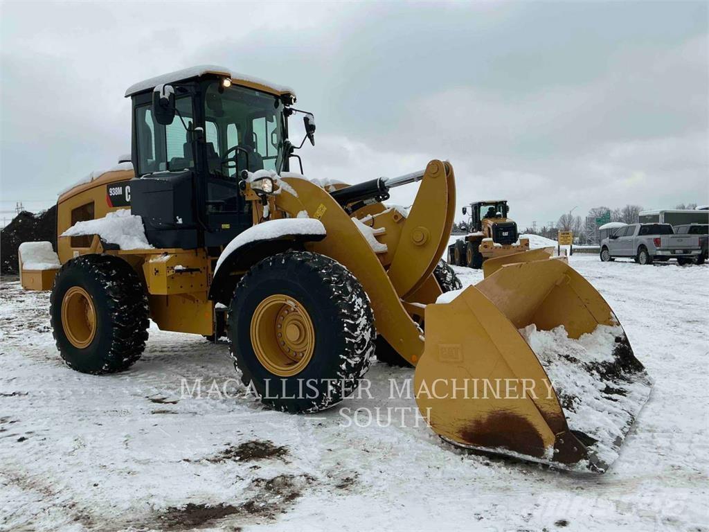 CAT 938M Kolesni nakladalci