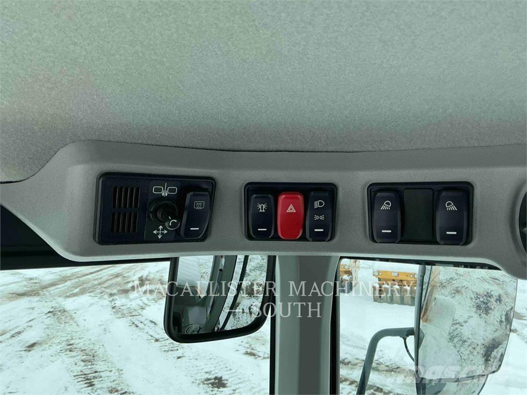 CAT 938M Kolesni nakladalci