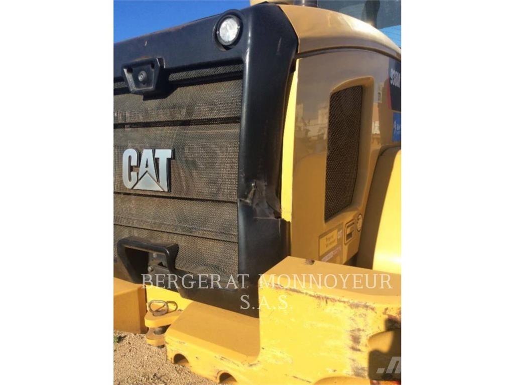 CAT 938M Kolesni nakladalci