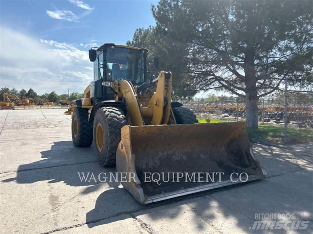 CAT 938M Kolesni nakladalci