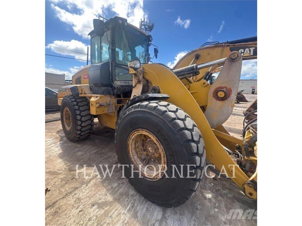 CAT 938M Kolesni nakladalci