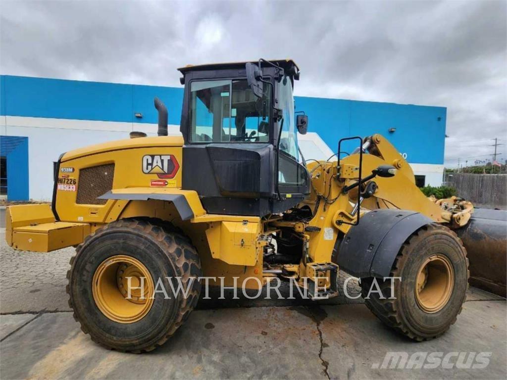 CAT 938M Kolesni nakladalci