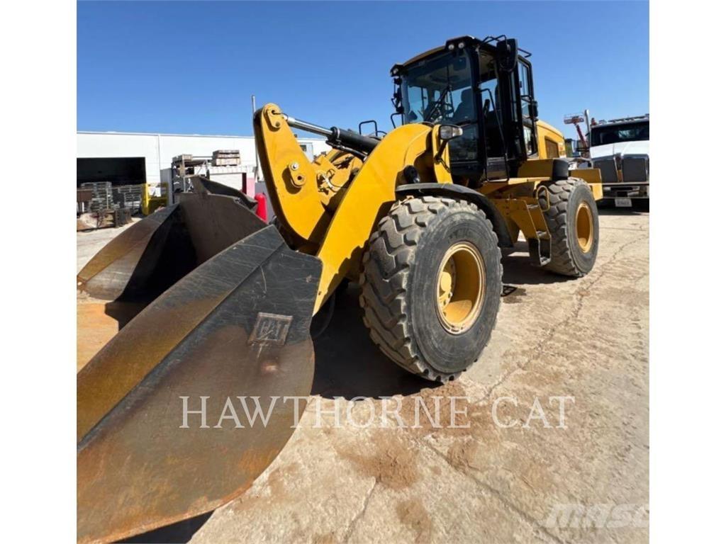 CAT 938M Kolesni nakladalci