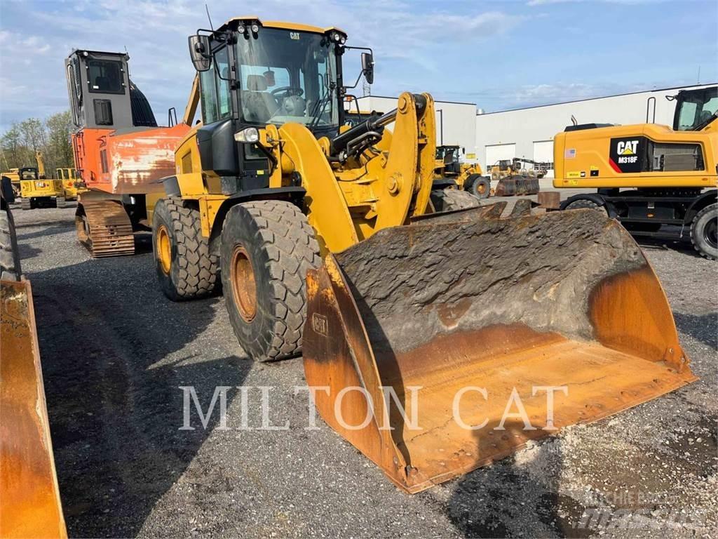 CAT 938M 2V Kolesni nakladalci