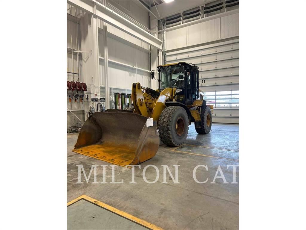 CAT 938M 3V Kolesni nakladalci