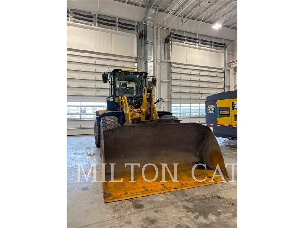 CAT 938M 3V Kolesni nakladalci