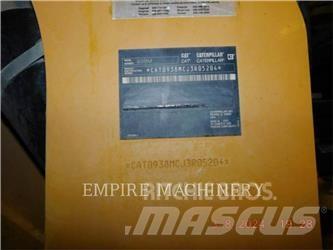CAT 938M FC Kolesni nakladalci