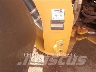 CAT 938M FC Kolesni nakladalci